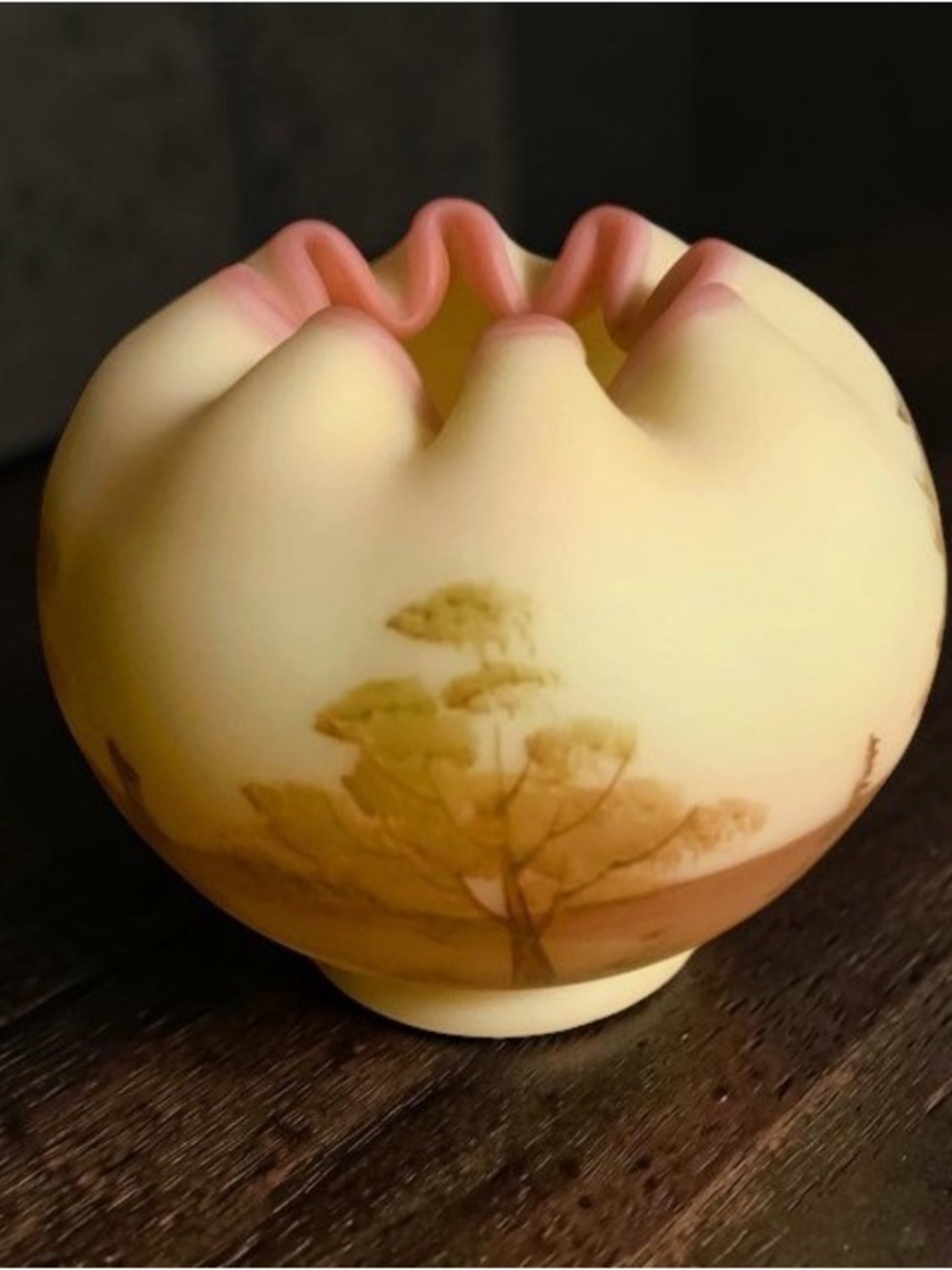 Fenton Scenic On Burmese Glass HP Rose Bowl Hand Painted Gloria Finn - Picture 4 of 6